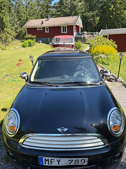MINI One 3 of 5