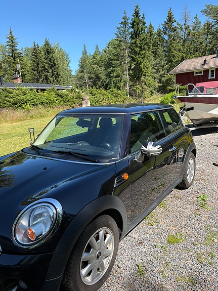 MINI One 2 of 5