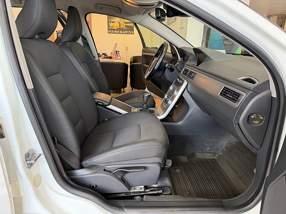 Volvo XC70 15 of 25