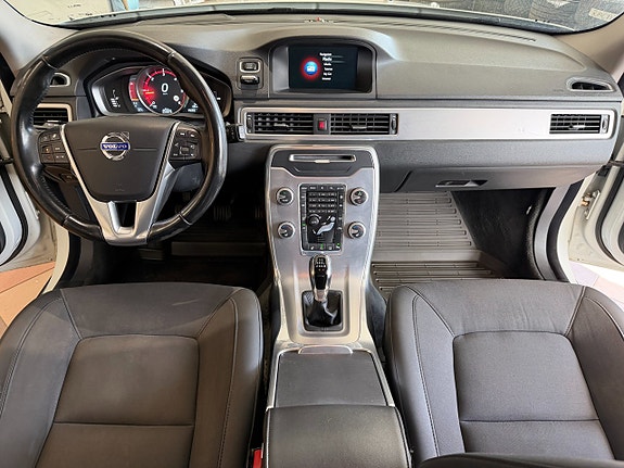 Volvo XC70 16 of 25