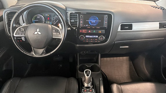 Mitsubishi Outlander 12 of 22