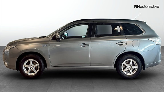 Mitsubishi Outlander 2 of 22