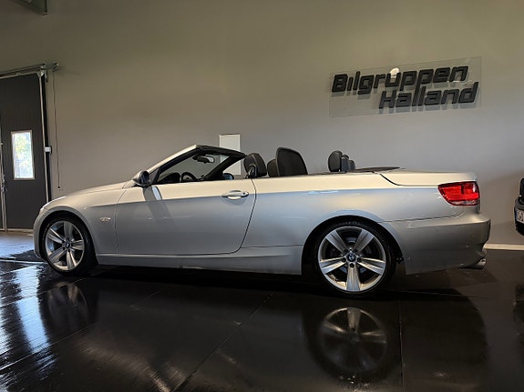 BMW 325i 4 of 5