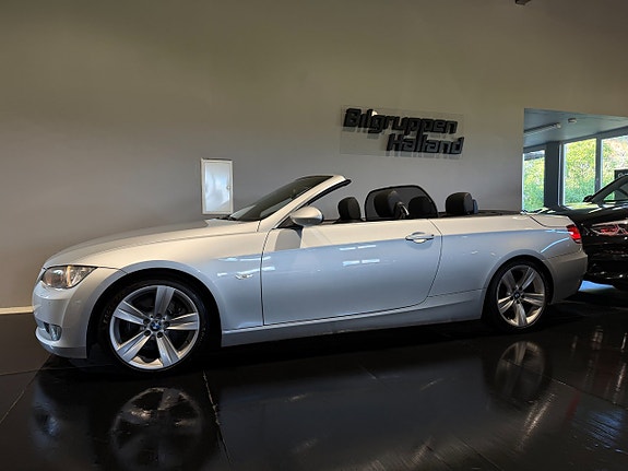 BMW 325i 3 of 5