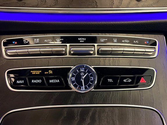 Mercedes-Benz E220 d 28 of 30