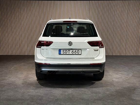 Volkswagen Tiguan 4 of 5