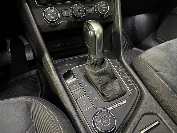 Volkswagen Tiguan 16 of 30