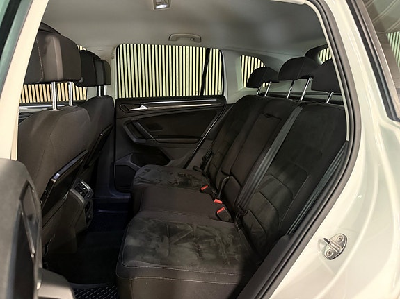 Volkswagen Tiguan 11 of 30
