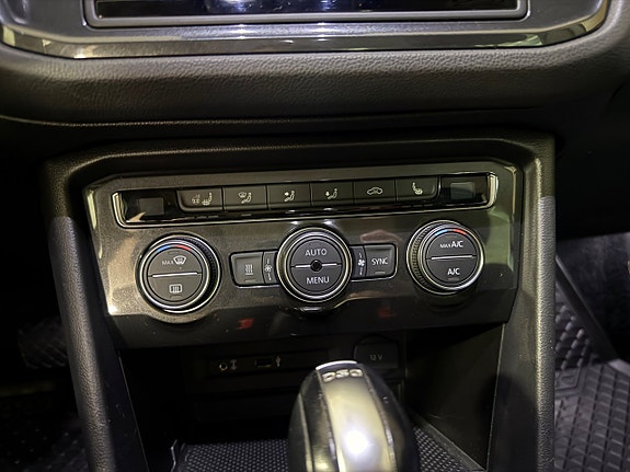 Volkswagen Tiguan 17 of 30