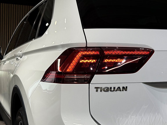 Volkswagen Tiguan 10 of 30