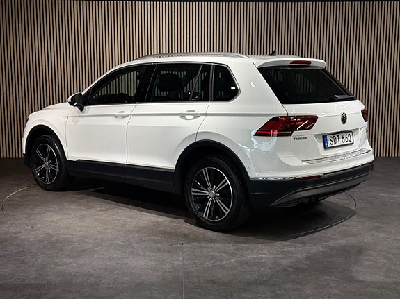 Volkswagen Tiguan 6 of 30