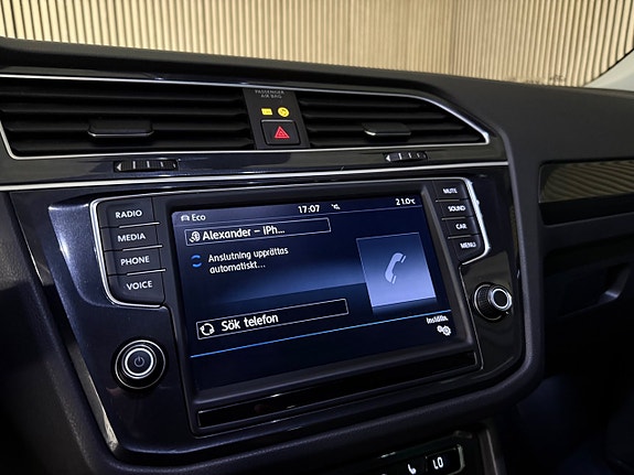 Volkswagen Tiguan 30 of 30
