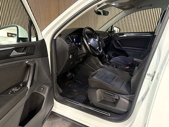 Volkswagen Tiguan 25 of 30