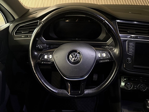Volkswagen Tiguan 15 of 30
