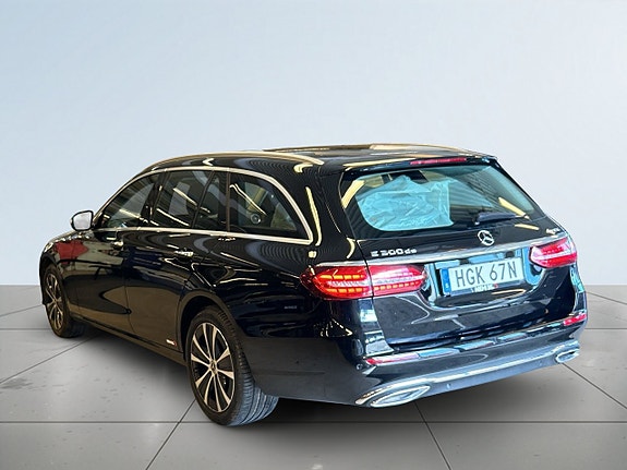Mercedes-Benz E300 5 of 26