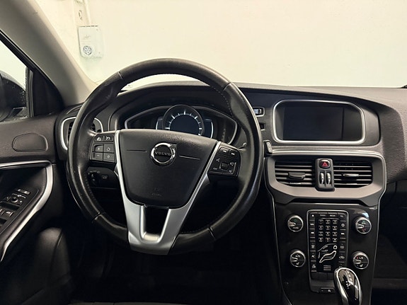 Volvo V40 Cross Country 10 of 15