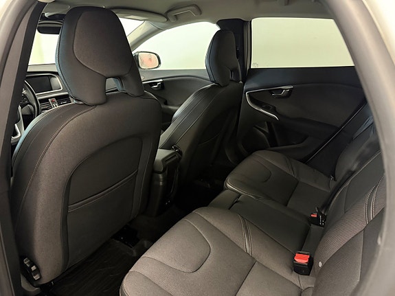 Volvo V40 Cross Country 15 of 15
