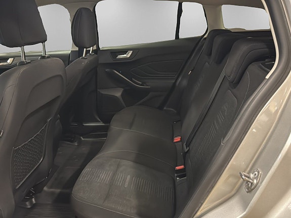 Ford Focus 9 of 16