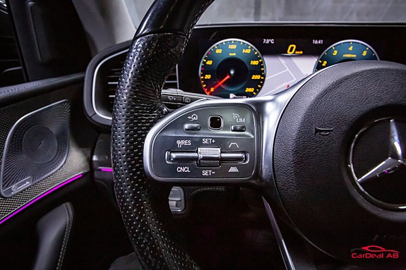 Mercedes-Benz GLE450 23 of 27