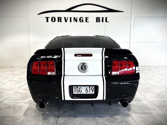Ford Mustang 7 of 27