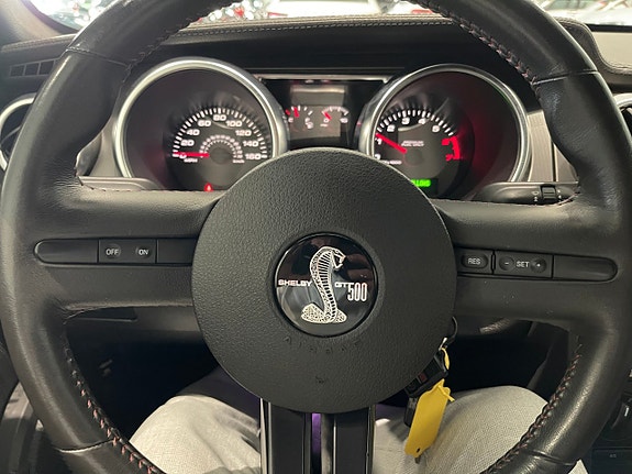 Ford Mustang 13 of 27