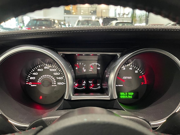 Ford Mustang 10 of 27