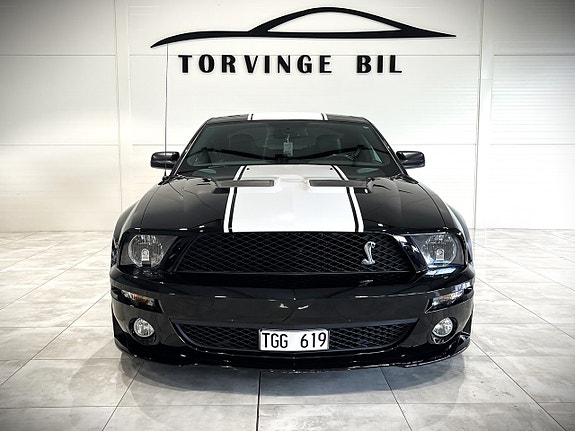 Ford Mustang 4 of 27