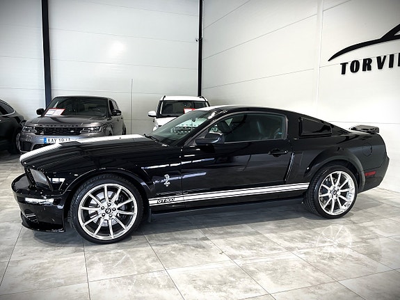 Ford Mustang 3 of 27