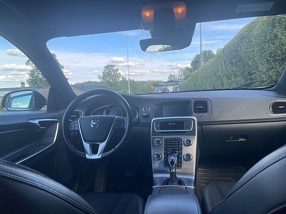 Volvo V60 Cross Country 5 of 5