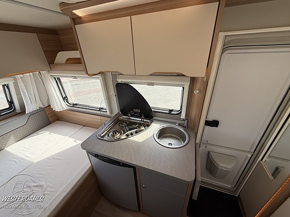 Weinsberg Caratwo 390 Hot Ed (Boxmarkis, Solcell) 4 of 5