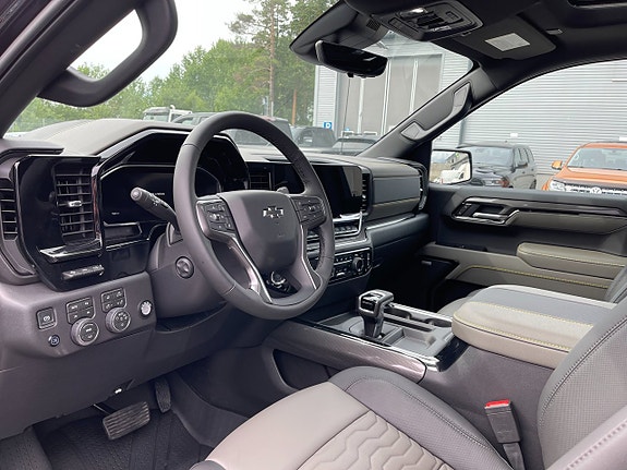 Chevrolet Silverado 1500 7 of 11