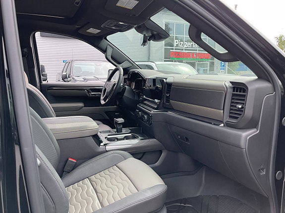 Chevrolet Silverado 1500 9 of 11