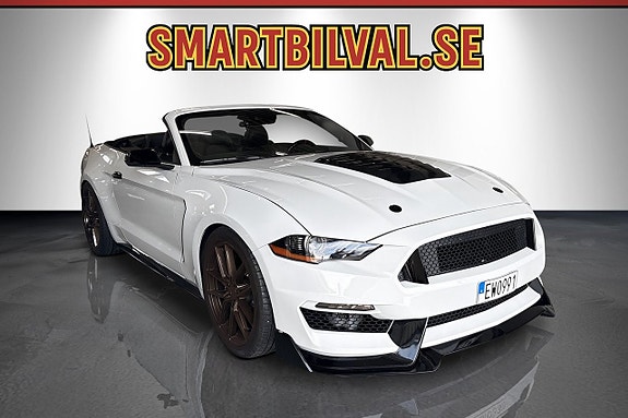 Ford Mustang 2 of 5