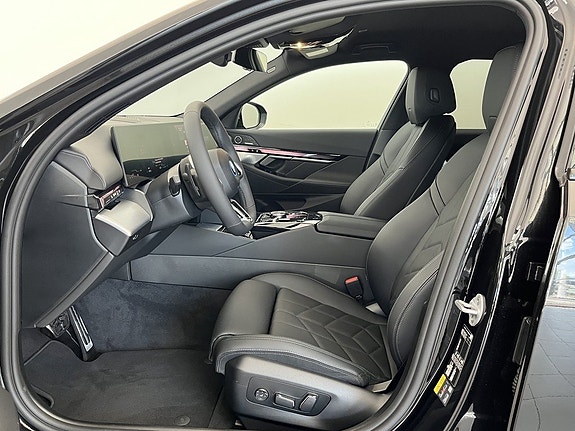 BMW 530e 5 of 5