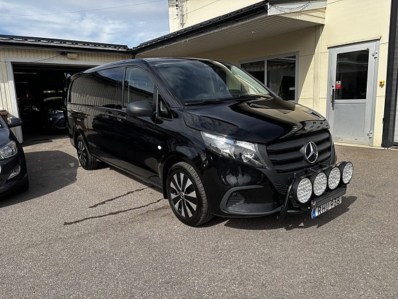 Mercedes-Benz Vito 119 2 of 5
