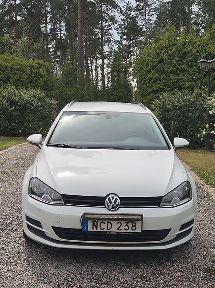 Volkswagen Golf VII 2 of 5