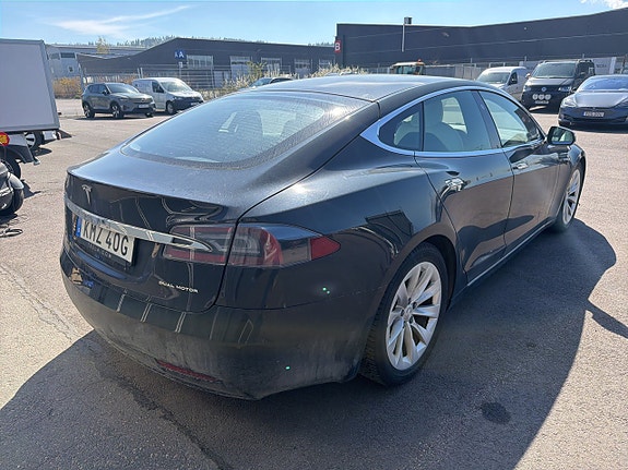 Tesla Model S 5 of 5