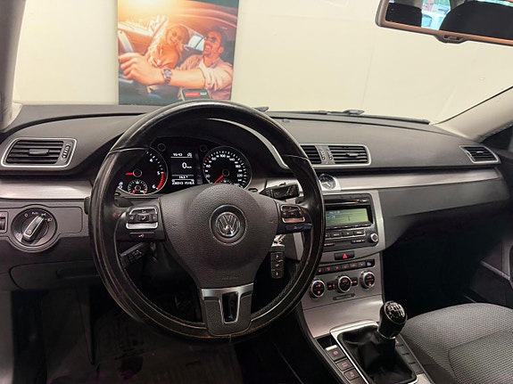 Volkswagen Passat 18 of 18