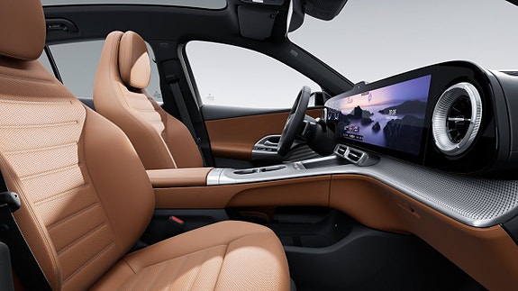 Mercedes-Benz GLC400 4 of 5