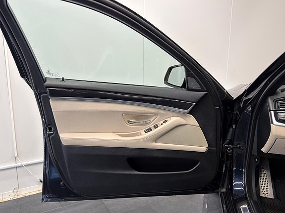 BMW 520 16 of 30