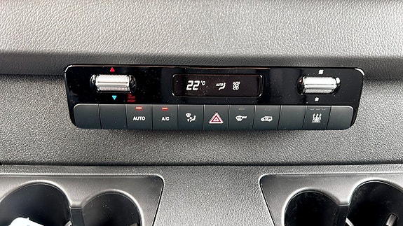 Mercedes-Benz Sprinter 319 12 of 12