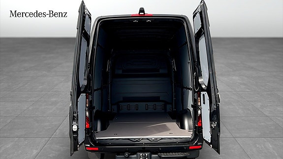 Mercedes-Benz Sprinter 319 10 of 12