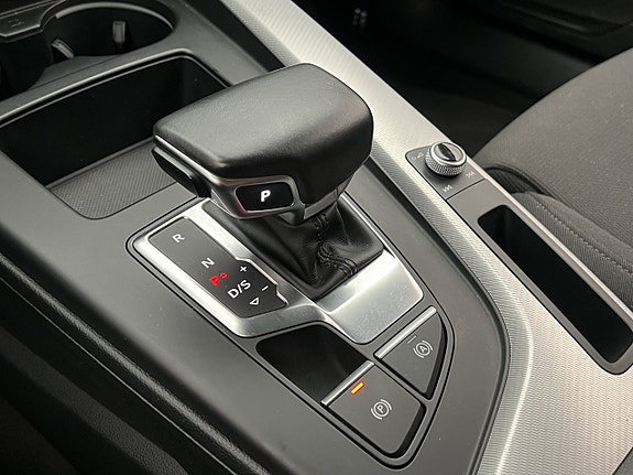 Audi A4 24 of 30