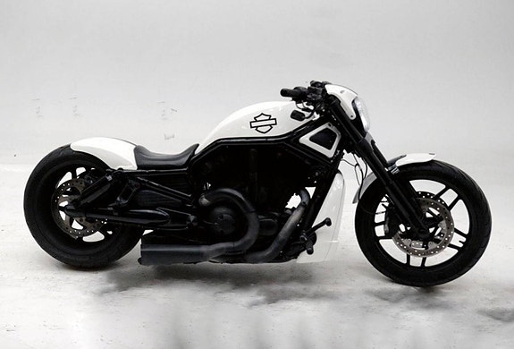 Harley-Davidson VRSCDX Night Rod Special 2 of 5