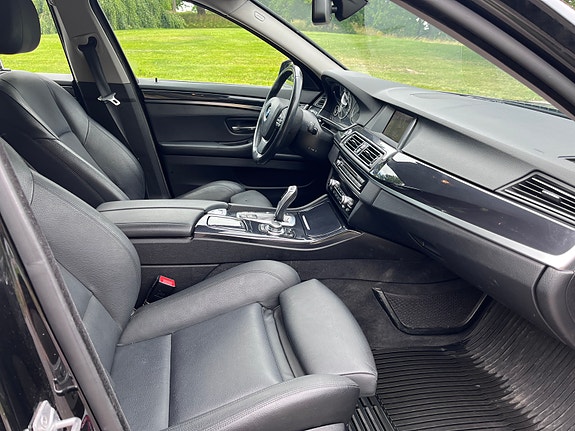 BMW 520d 9 of 12