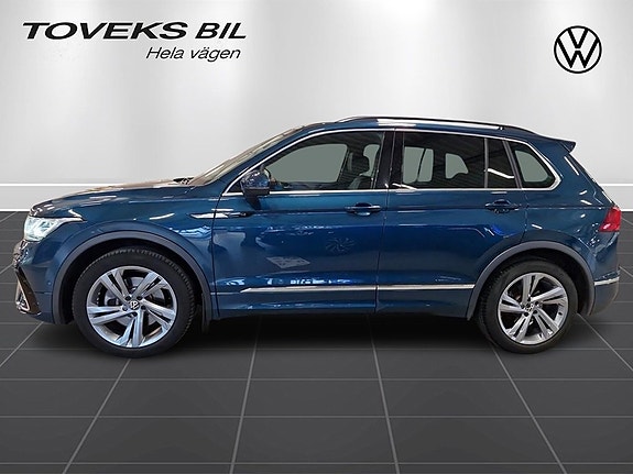 Volkswagen Tiguan 2 of 5
