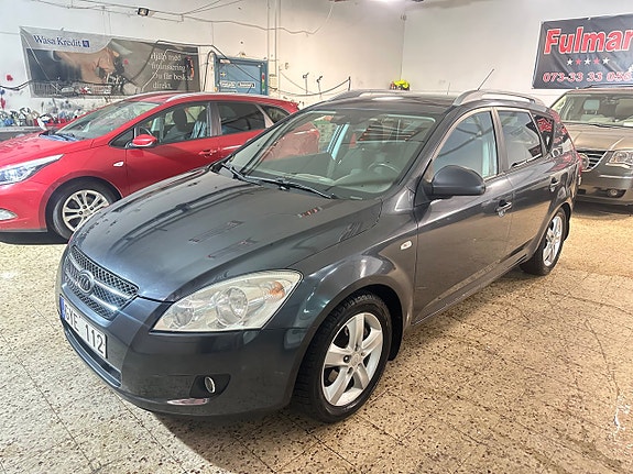Kia Ceed 3 of 5