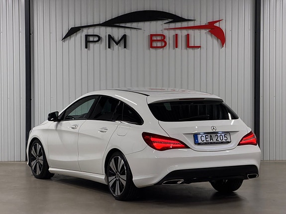Mercedes-Benz CLA220 d 3 of 5