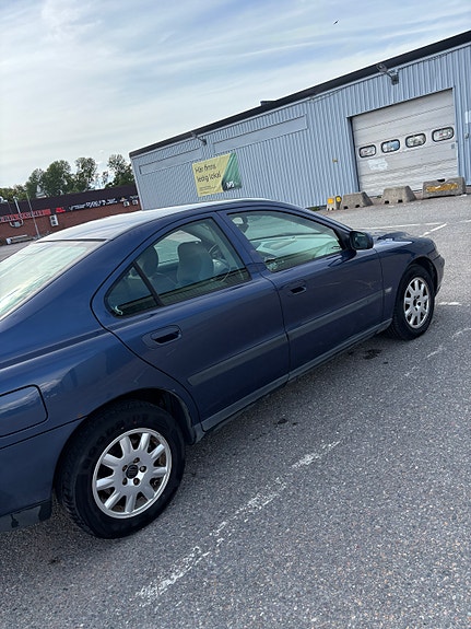 Volvo S60 3 of 14