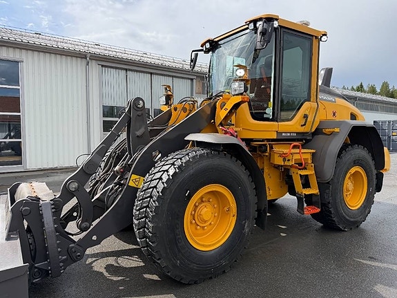 Volvo L60H bra utrustad  1.170.000+moms nya däck